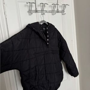 Black Hooded Quilted pullover Jacket with Snap Buttons